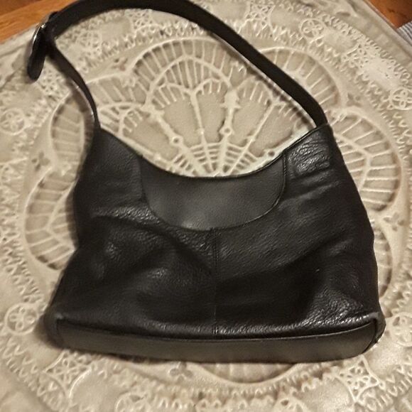 Covington Genuine Leather Black Purse - Picture 2 of 5